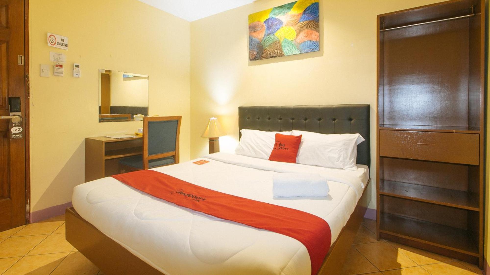 Reddoorz At Comfy Inn Ermita Manila Eksteriør bilde