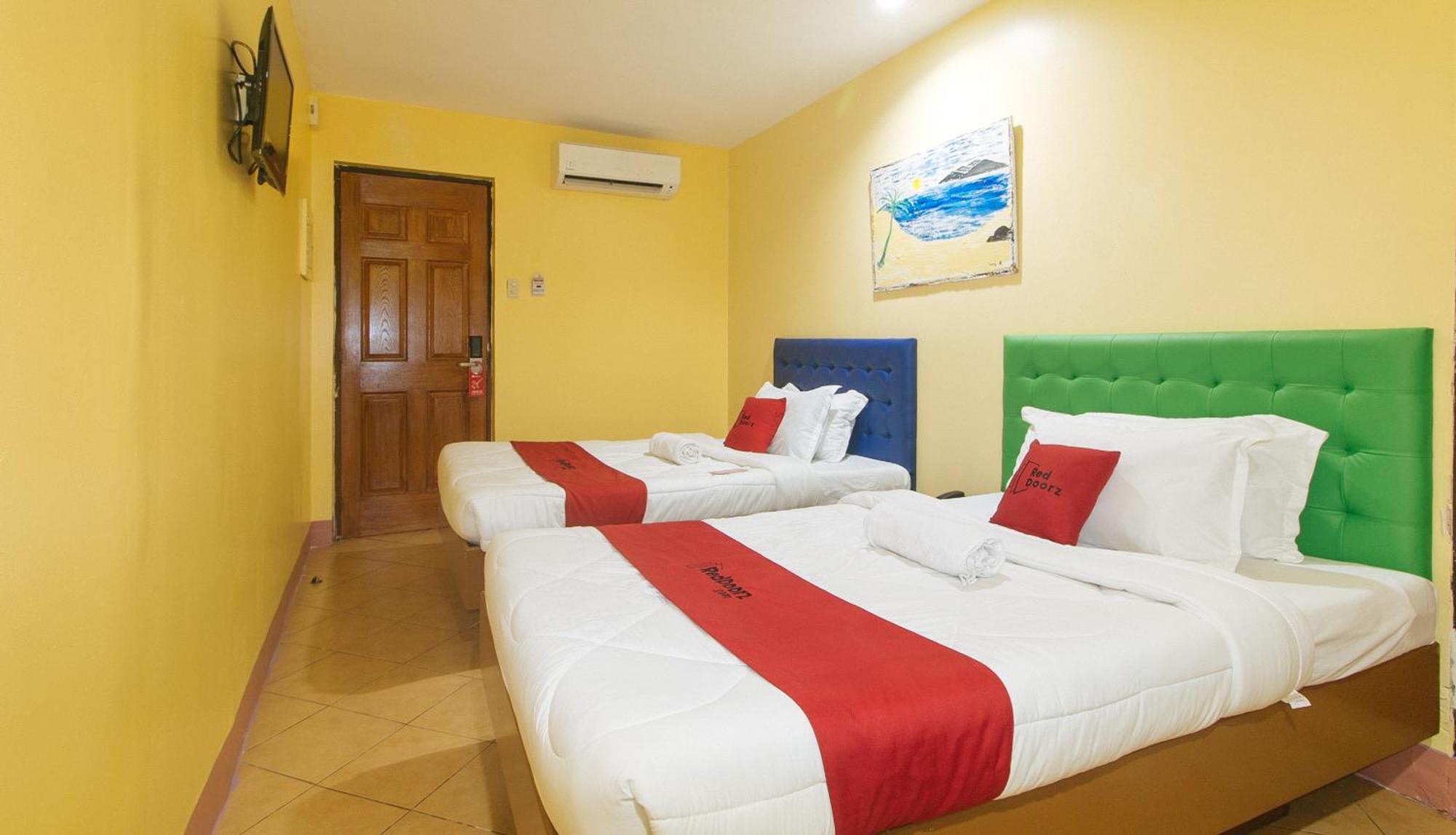 Reddoorz At Comfy Inn Ermita Manila Eksteriør bilde