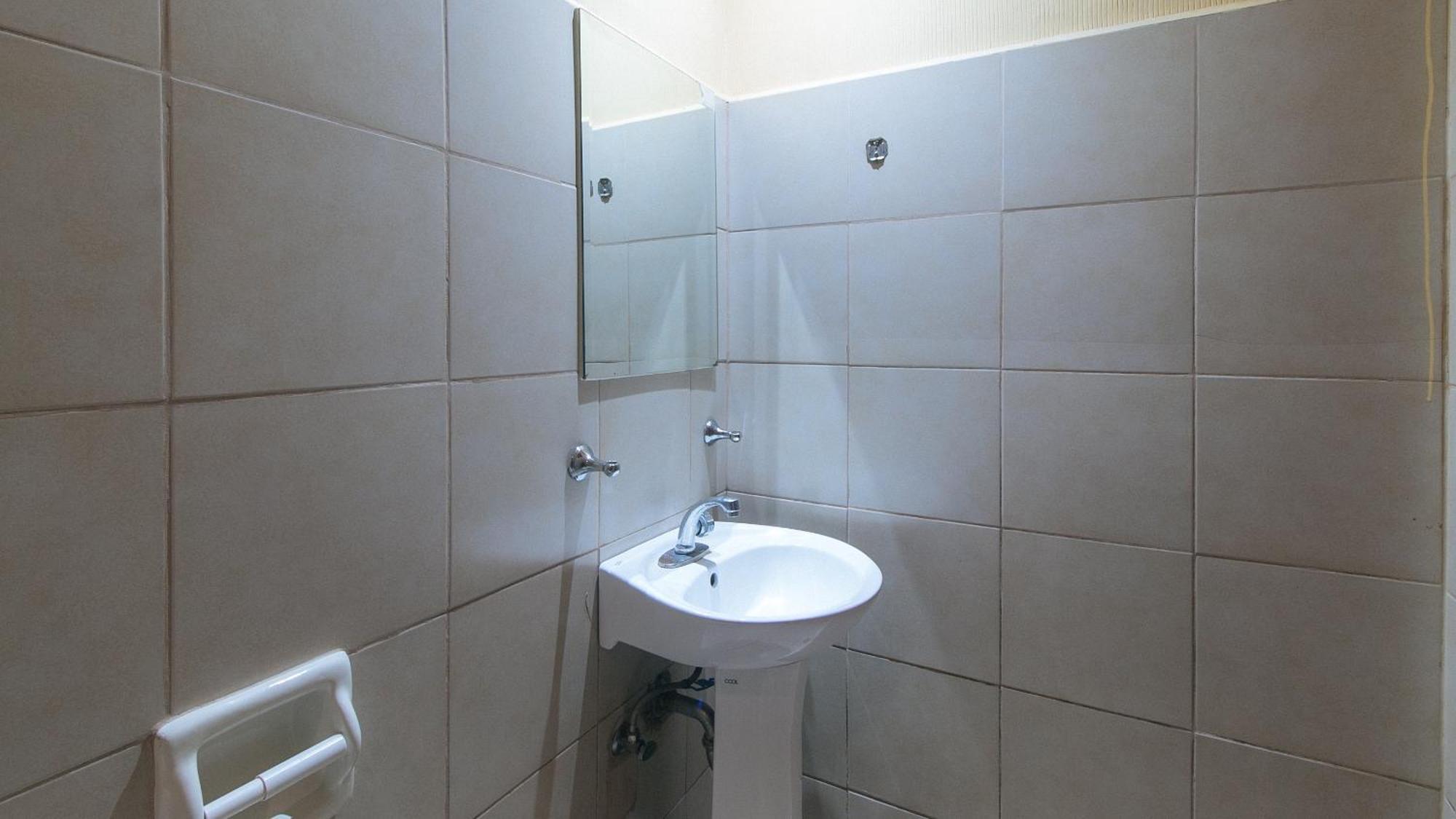 Reddoorz At Comfy Inn Ermita Manila Eksteriør bilde