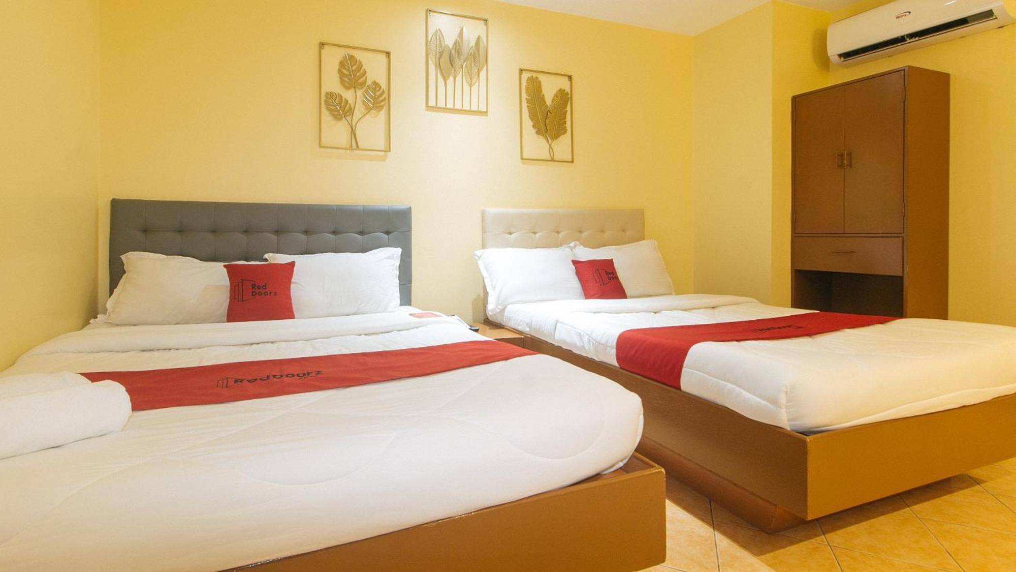 Reddoorz At Comfy Inn Ermita Manila Eksteriør bilde