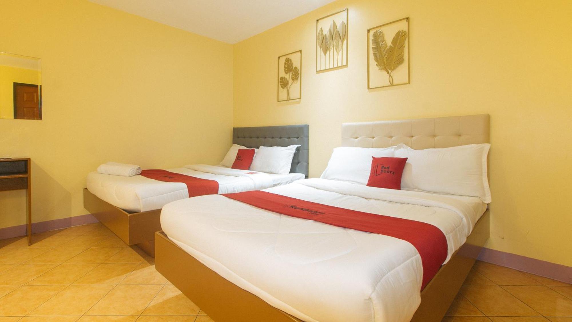Reddoorz At Comfy Inn Ermita Manila Eksteriør bilde