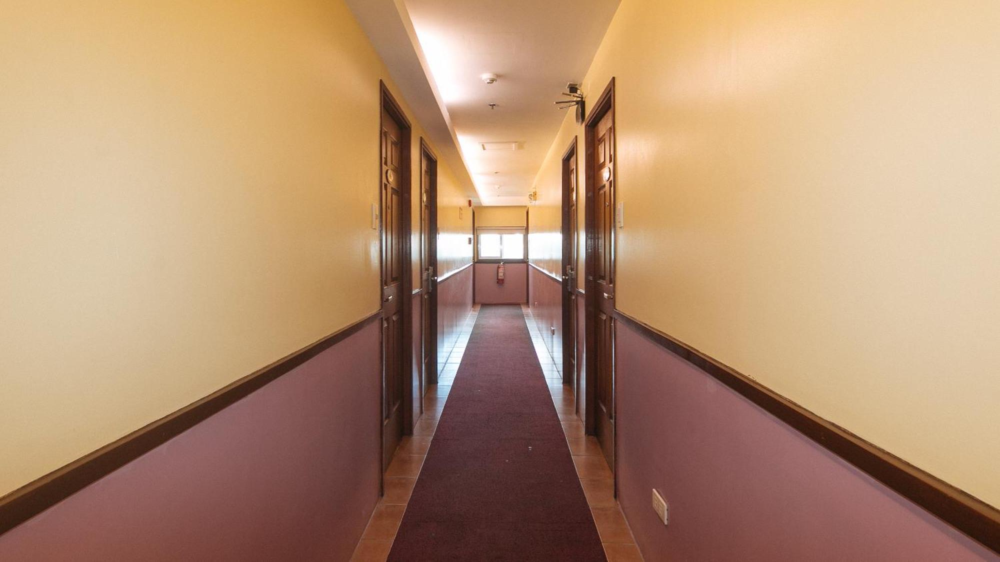 Reddoorz At Comfy Inn Ermita Manila Eksteriør bilde